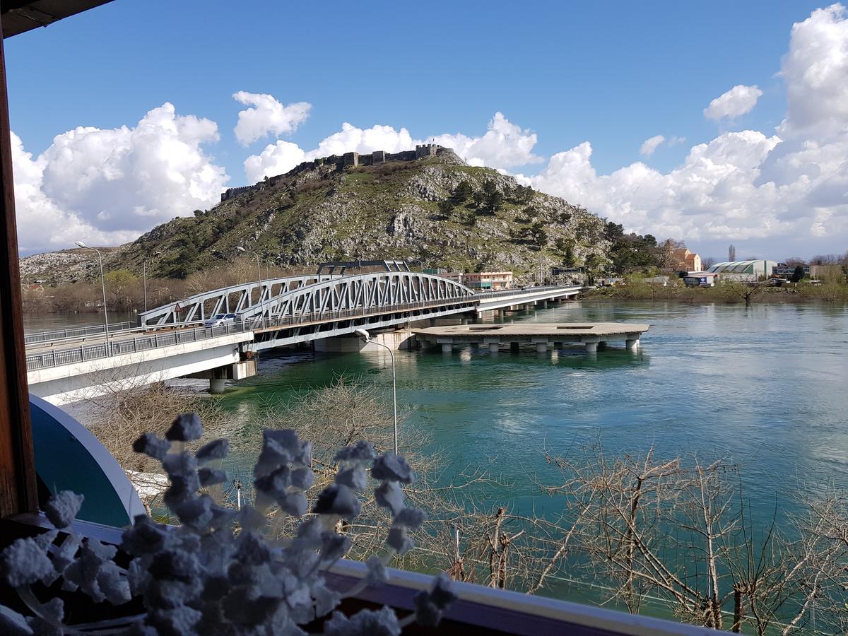 Hotel Vataksi Berdic e Siperme Εξωτερικό φωτογραφία