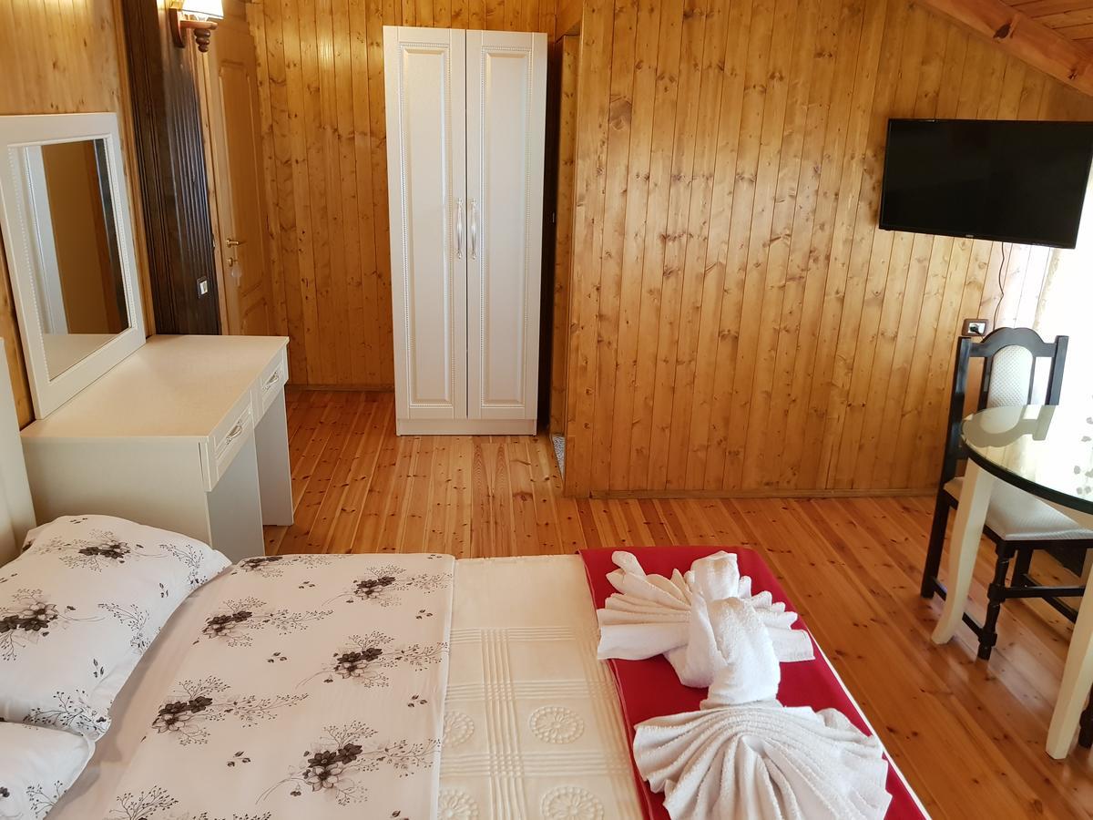 Hotel Vataksi Berdic e Siperme Εξωτερικό φωτογραφία